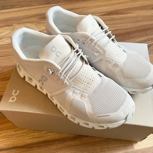 On cloud 5 shoes size 7.5 (women)